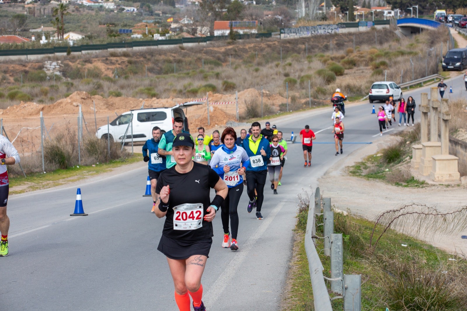 ientos de corredores participan en una de las grandes pruebas del Gran Premio de Fondo Diputación de Granada