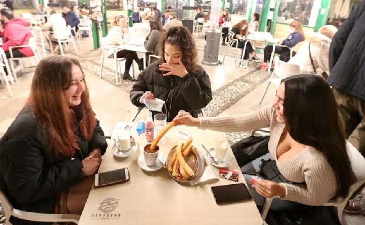 Estas son las ciudades andaluzas con los mejores churros, según un famoso portal turístico.