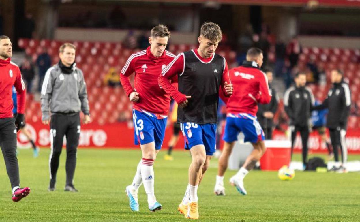 Weissman, Pol Lozano y Ricard calientan. 