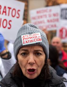 Imagen secundaria 2 - Pacientes se han unido también a la protesta.