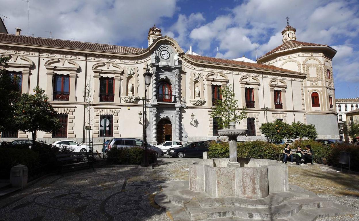 Palacio de Bibataubín de Granada, donde se halla la sede del Consejo Consultivo de Andalucía. 