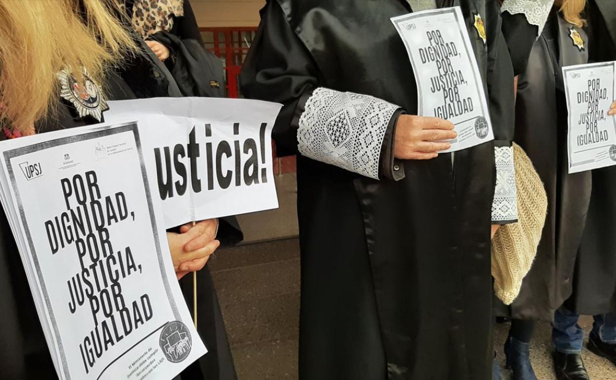 Concentración de los Letrados de la Administración de Justicia en Jaén esta semana. 