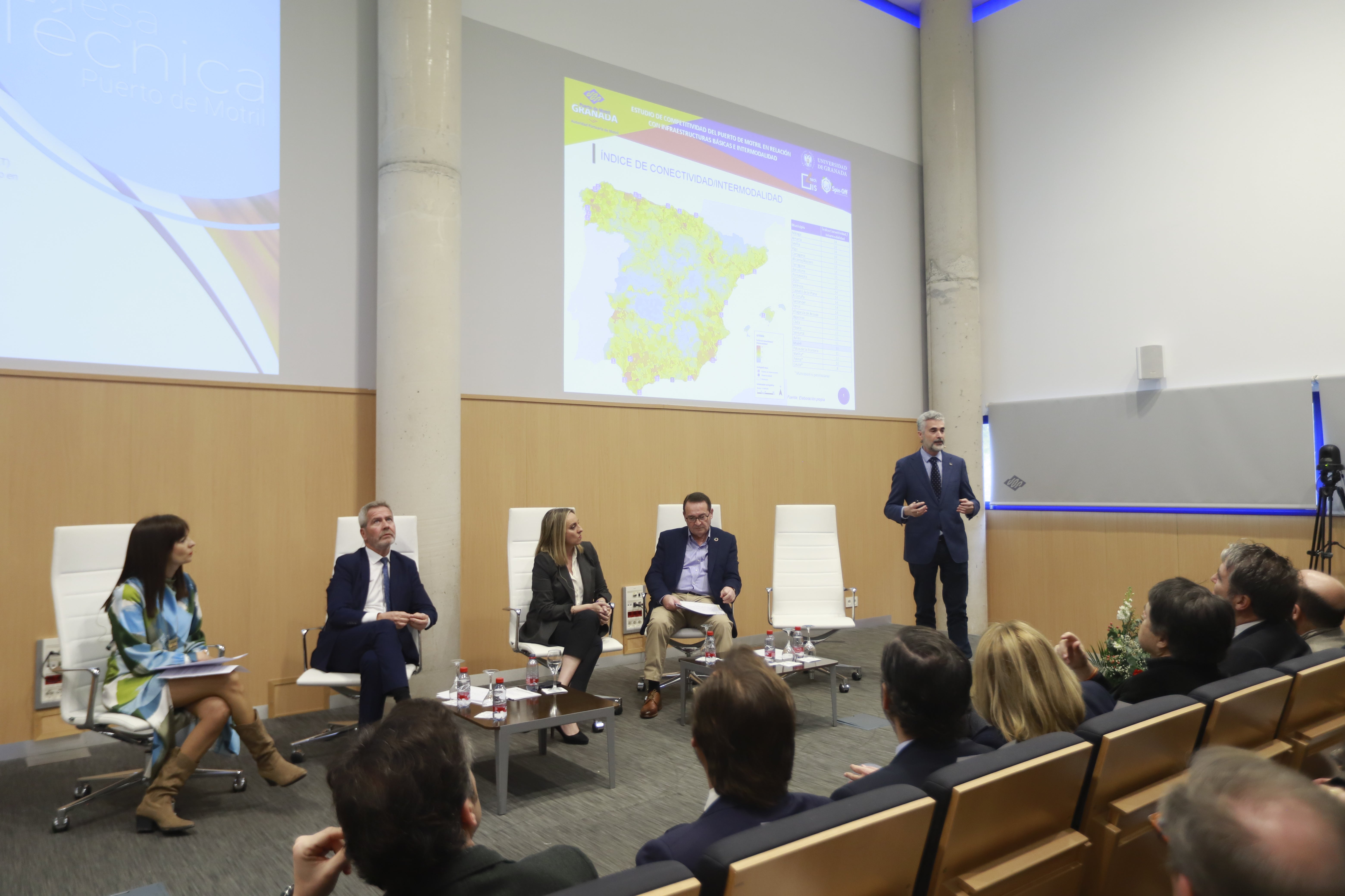 Los momentos más destacados del encuentro celebrado en el Puerto de Motril