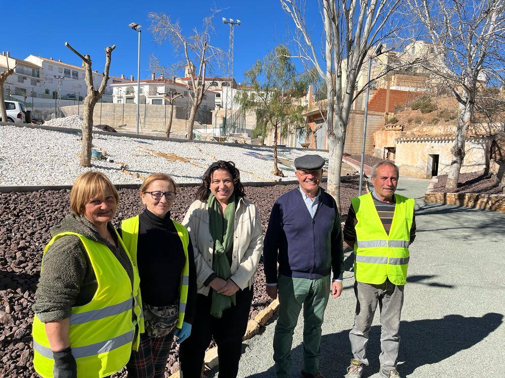 Visita de la diputada a Taberno. 