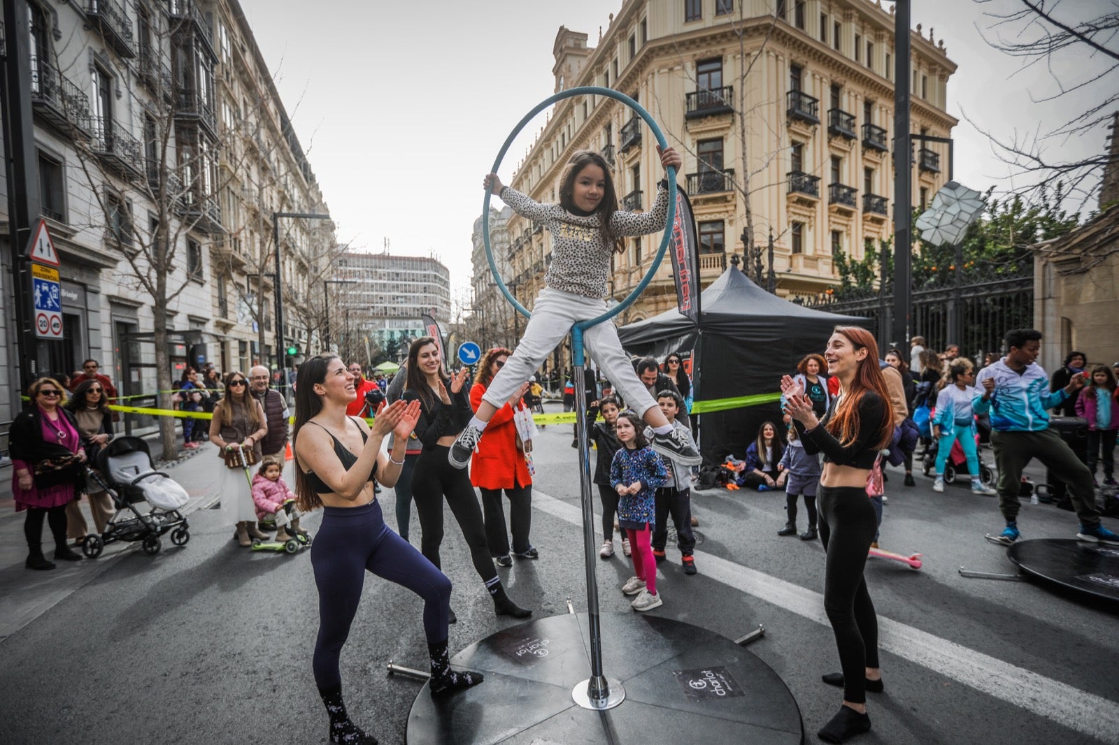 Actividades de todo tiop en el centro de la ciudad con motivo del día sin coches