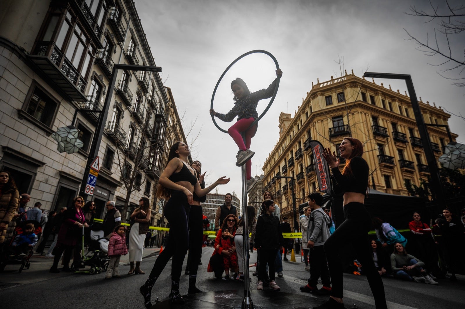 Actividades de todo tiop en el centro de la ciudad con motivo del día sin coches