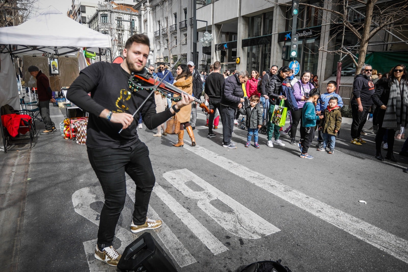 Actividades de todo tiop en el centro de la ciudad con motivo del día sin coches