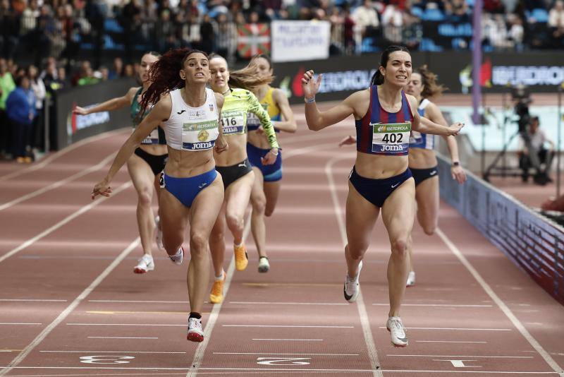 Laura Bueno apura en su final tras Eva Santidrián. 