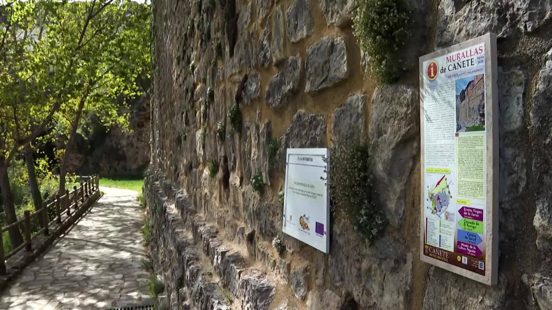 Cañete, su muralla medieval y la cascada del Postigo se abren al turismo