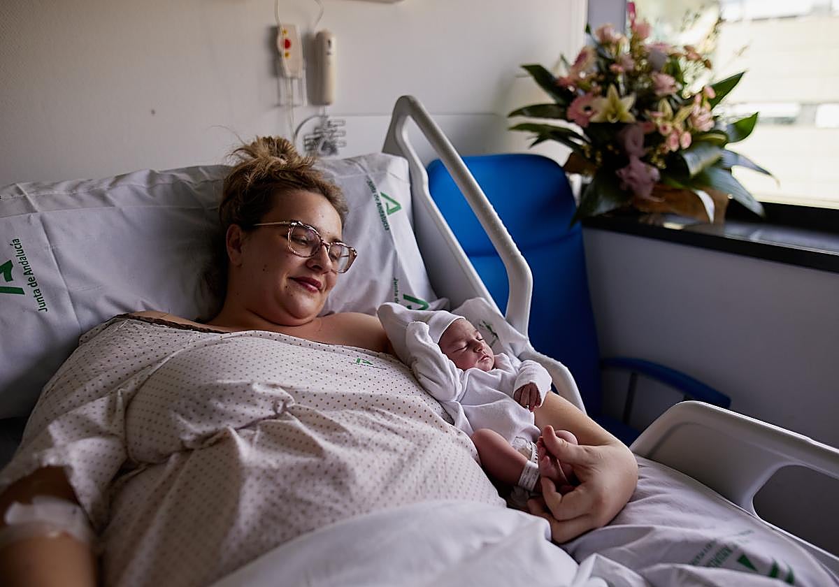 Lucía, la primera granadina en nacer en 2024