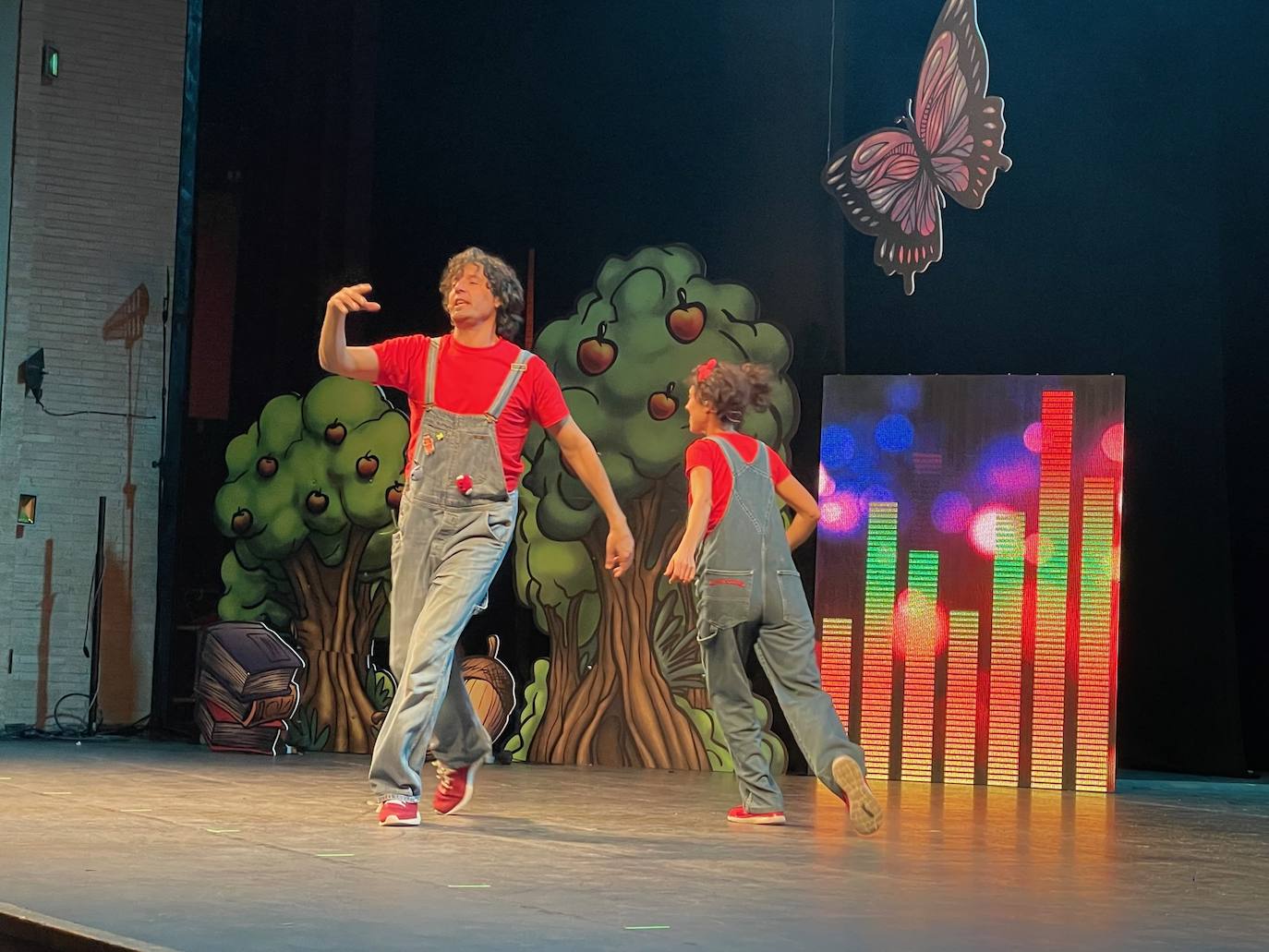 Música, baile y diversión u formaron parte del menú de Cantajuegos.