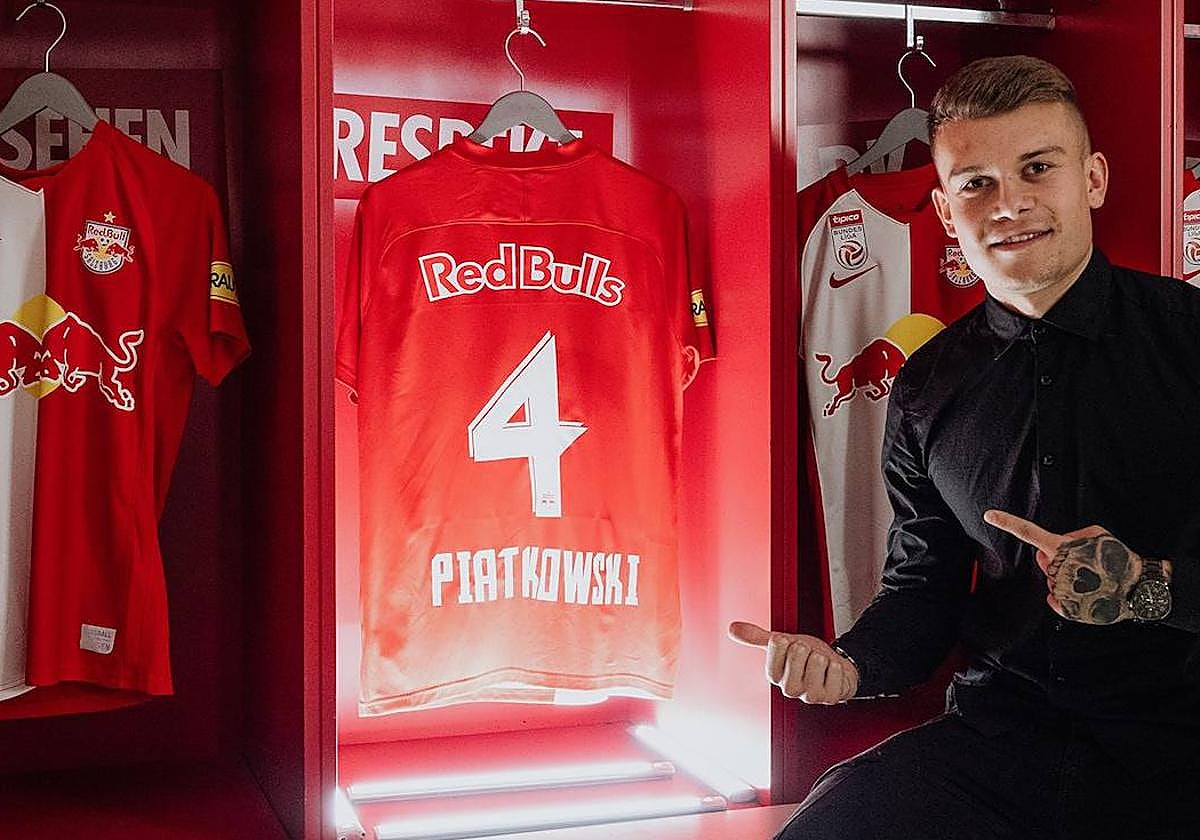 Kamil Piatkowski, central polaco del Red Bull Salzburgo.