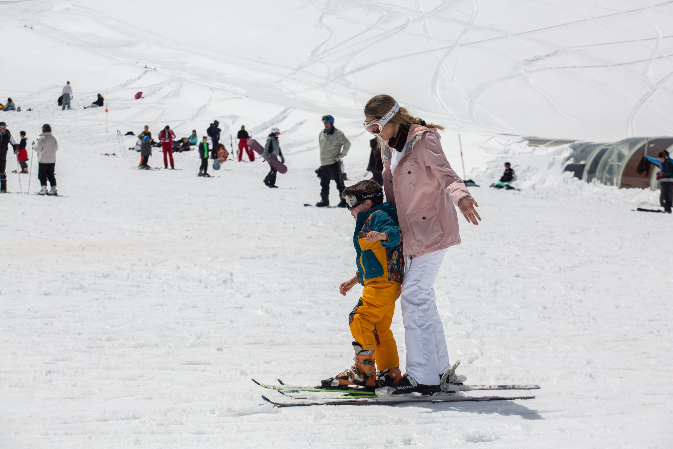 Esquiadores en Sierra Nevada.