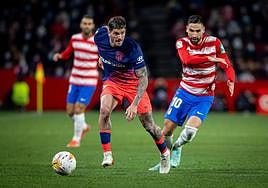 Antonio Puertas persigue a Rodrigo de Paul en el duelo de hace dos temporadas.