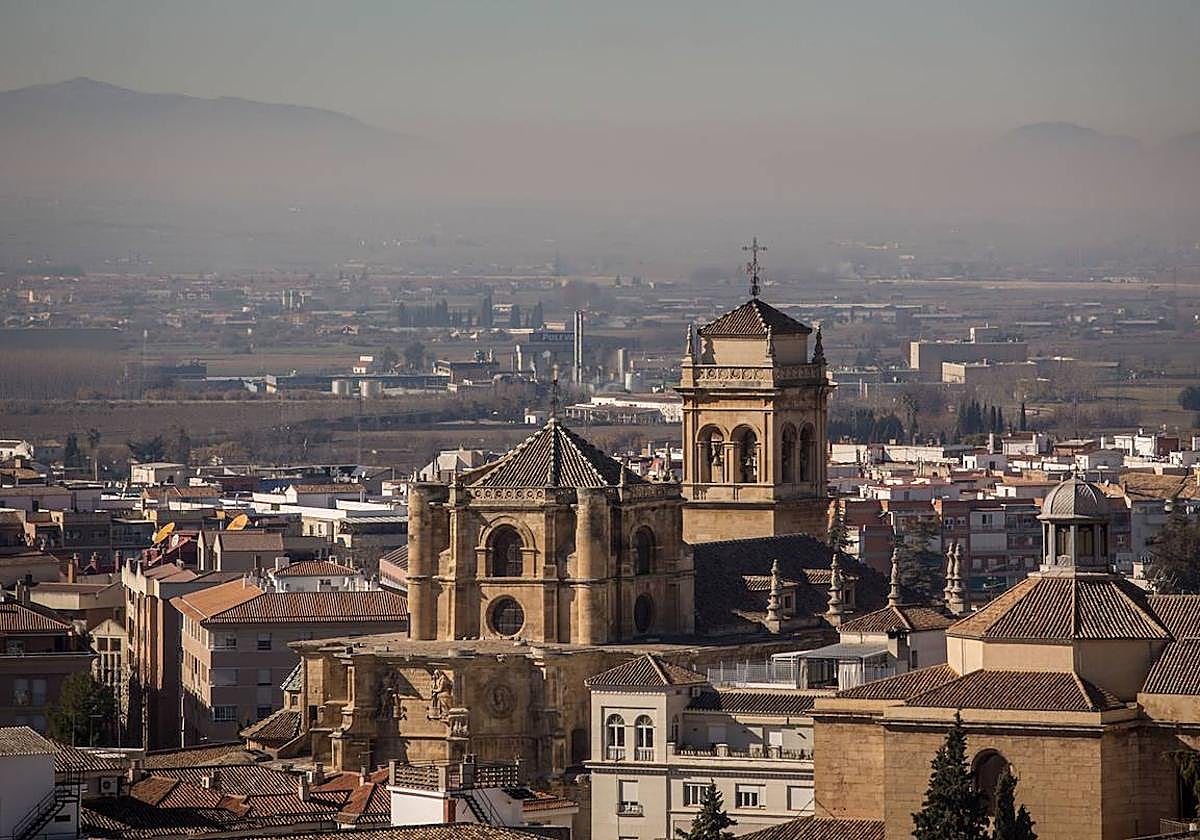 Contaminación sobre la ciudad de Granada.