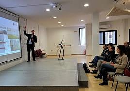 La delegada de Agricultura conoce los proyectos de la Fundación JAV (Jaén Agritech Ventures).