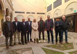 Participantes en la presentación del festival a beneficio de Banco de Alimentos.