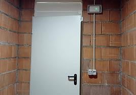 Interior de uno de los trasteros, sin acabar, según los compradores.