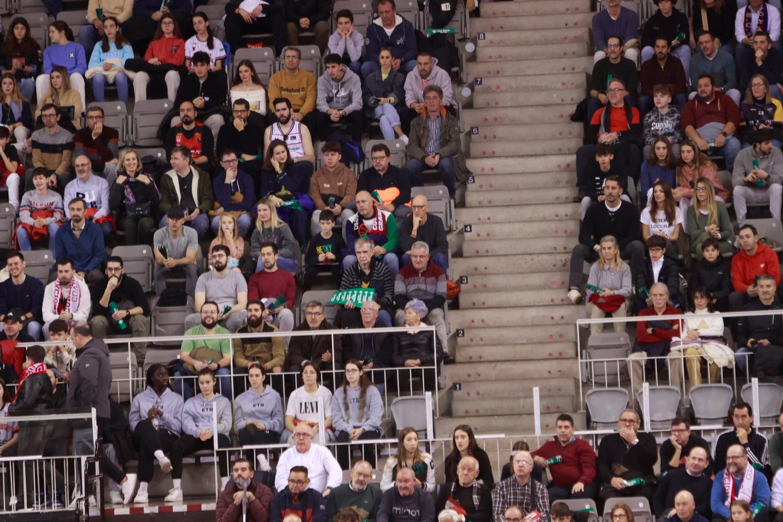 Encuéntrate en las gradas del Palacio durante el Covirán-Barcelona