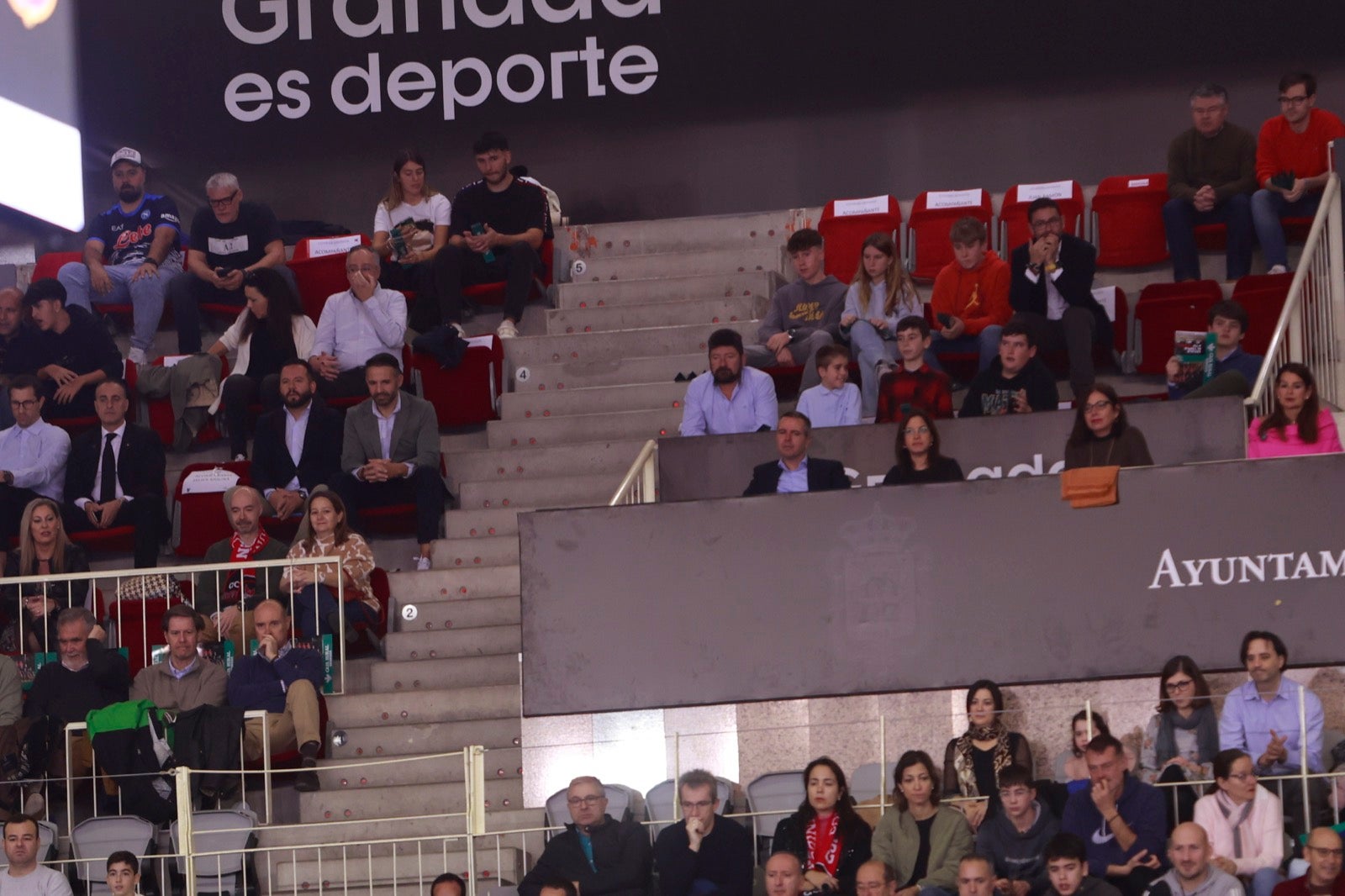 Encuéntrate en las gradas del Palacio durante el Covirán-Barcelona