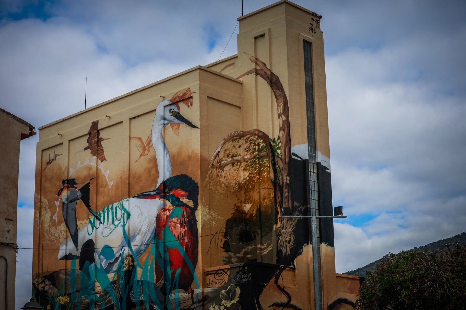 El grafiti gigante de El Niño de las Pinturas en Padul, en imágenes