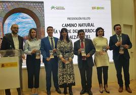 Presentación del folleto del Camino Natural Vía Verde de Ferrocarril Baeza-Utiel.