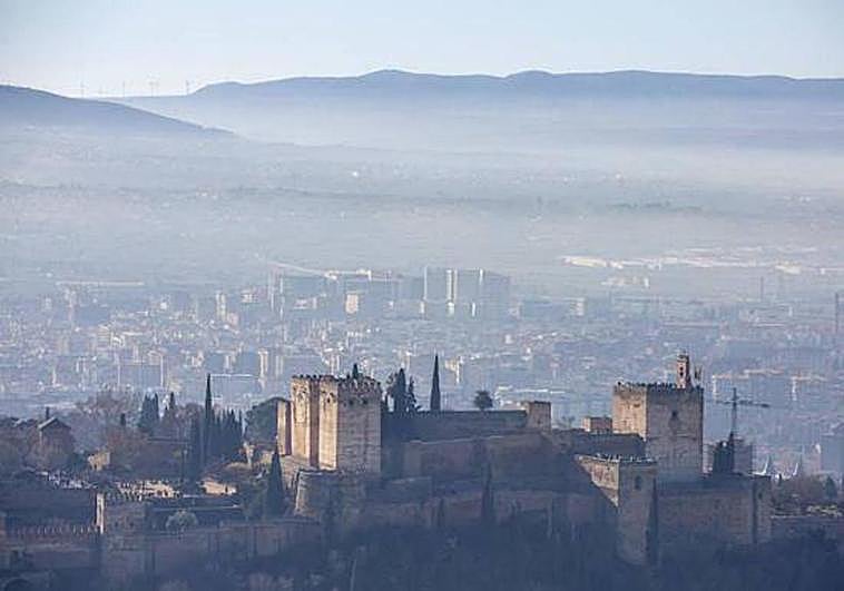 Así afectará a Andalucía el fuerte episodio de calima y contaminación atmosférica.