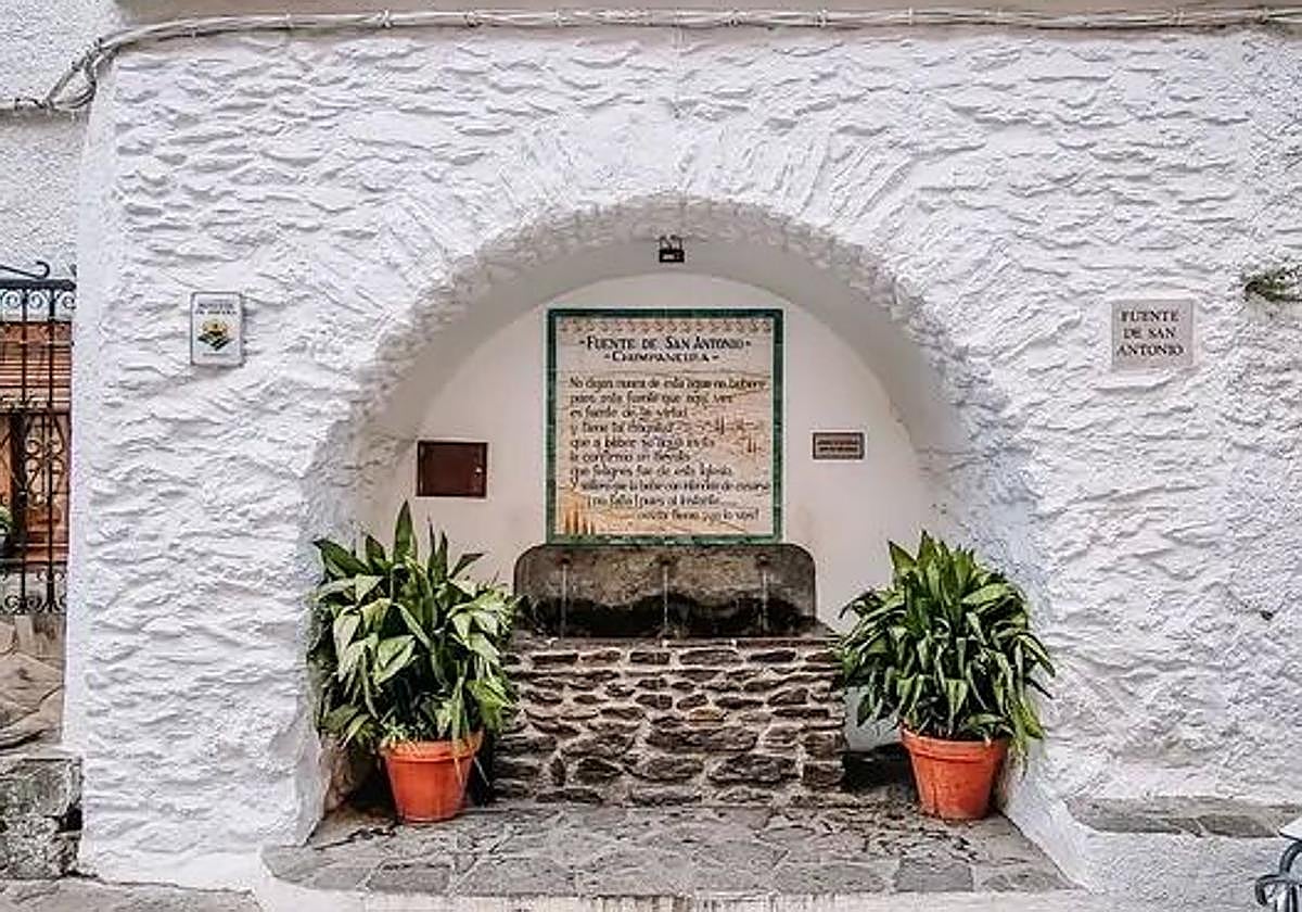 Fuente de San Antonio en Pampaneira.