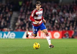 Gonzalo Villar, en el partido con el Atlético de Madrid.