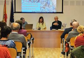 Jorge Lirola ofrece un viaje en el tiempo por la historia de la Almería andalusí