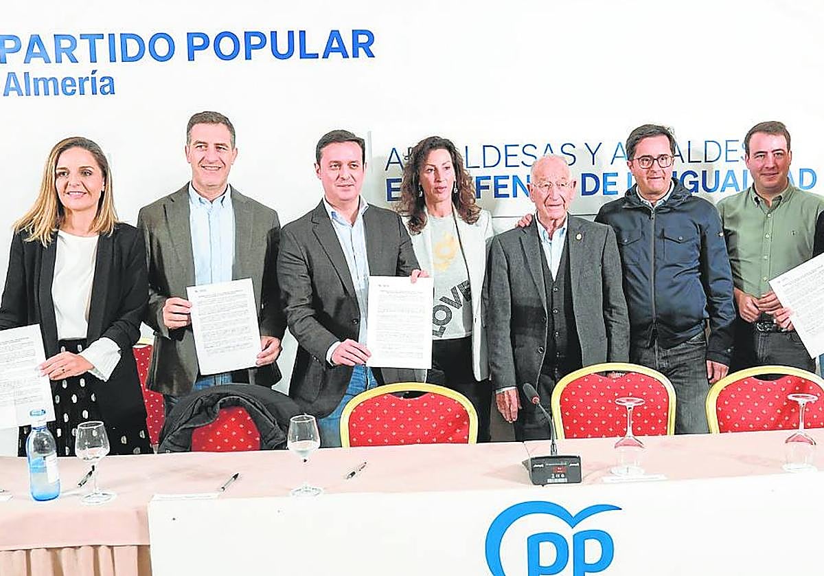Los alcaldes del PP firman un manifiesto por la igualdad de todos los ...