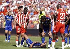 Almería y Granada disputaron en surrealista partido en la ida; ya saben cuándo será la vuelta.