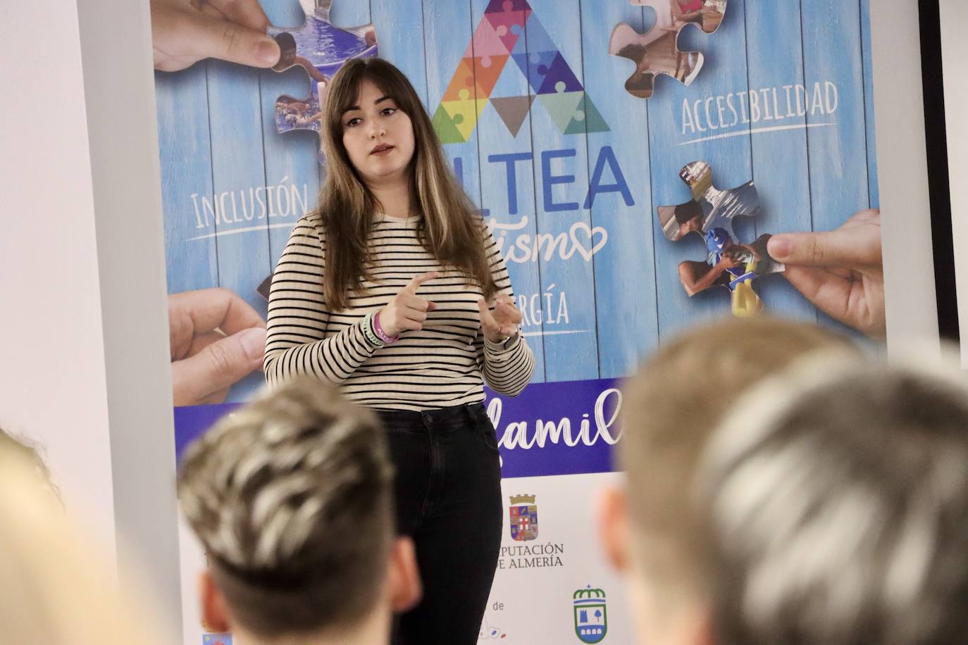 Unicaja Costa de Almería quiere dar visibilidad al autismo