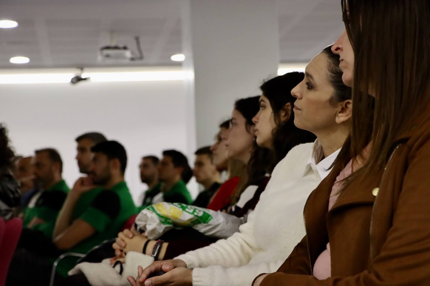 Unicaja Costa de Almería quiere dar visibilidad al autismo