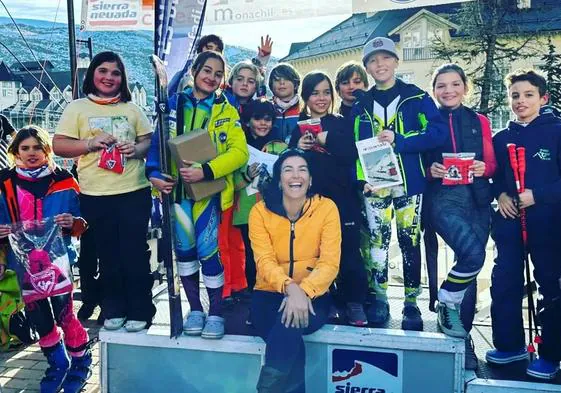 Los participantes, con María José Rienda.