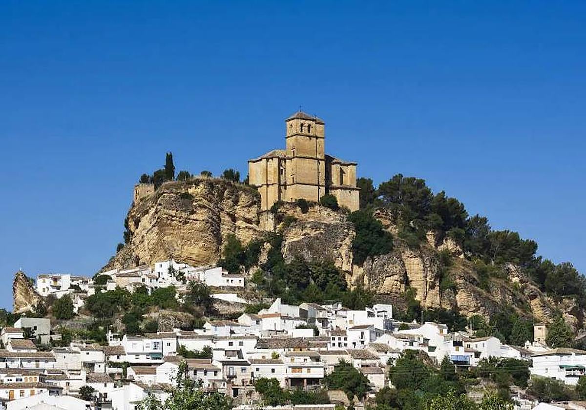 Un alertante señaló que las personas caminaban por la calle Coro de Montefrío hasta la plaza del Convento.