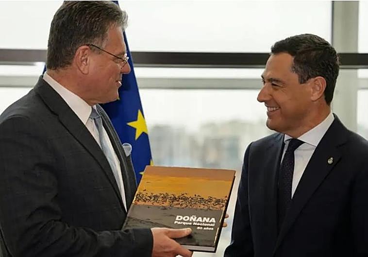 Moreno, con el vicepresidente de la Comisión, Marco Šefčovič.