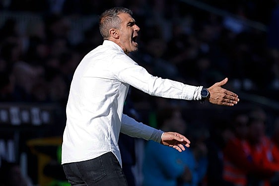 Gaizka Garitano durante el encuentro ante el Valencia.