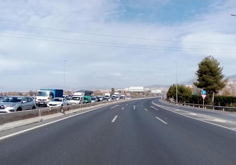 Circunvalación sin coches por los cortes de tráfico de este martes