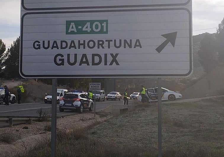 Corte en el empalme, cruce de la A-401 con la A-316.