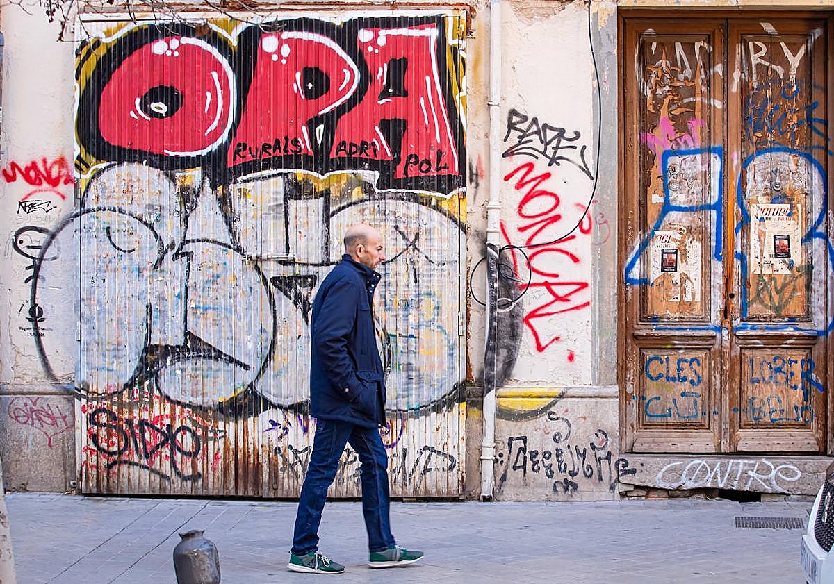 Imagen principal - Pintadas en el barrio del Boquerón.