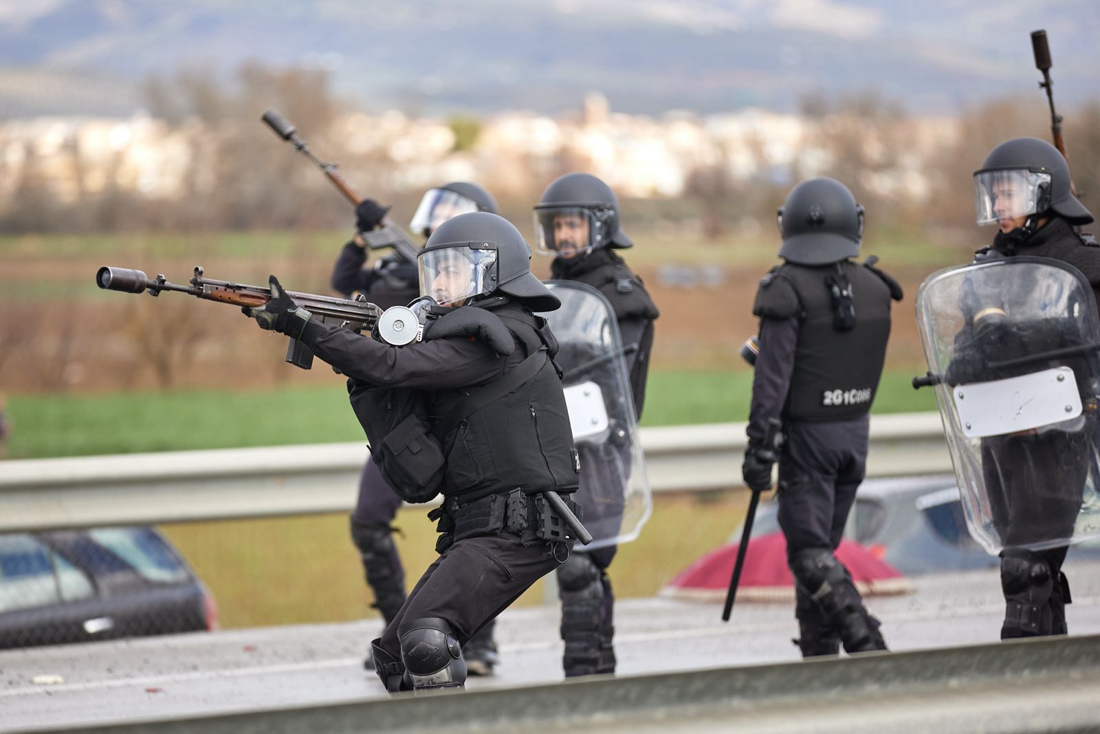 Las protestas de los agricultores de la A-92 en Huétor Tájar, en imágenes