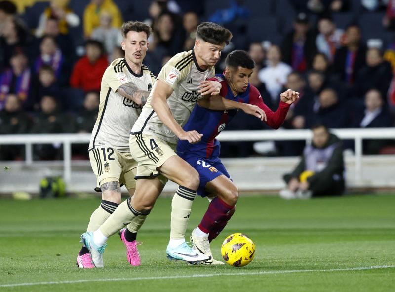 Las imágenes del partidazo del Granada en Barcelona