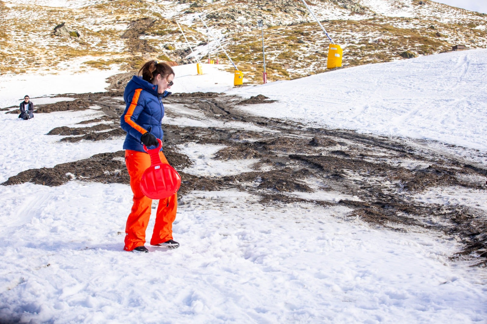 Así han quedado las pistas de Sierra Nevada con la inundación de barro