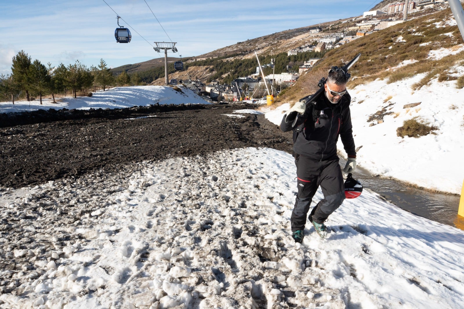 Así han quedado las pistas de Sierra Nevada con la inundación de barro