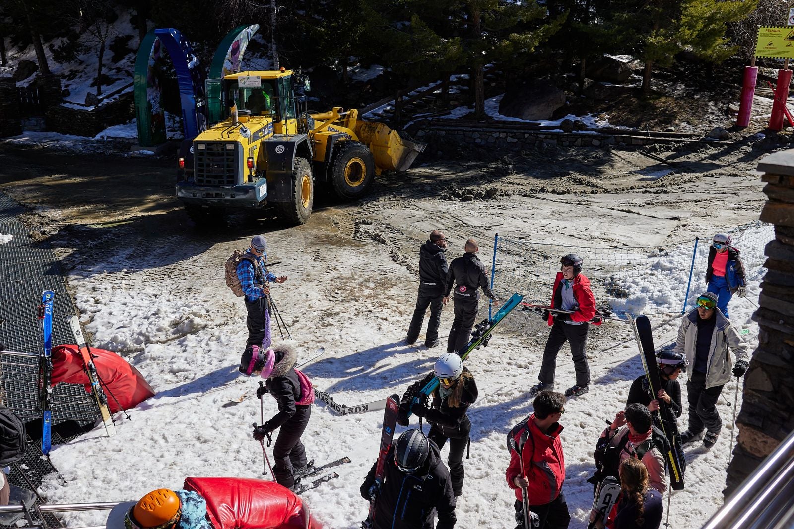 Las imágenes del día después del barro en Sierra Nevada