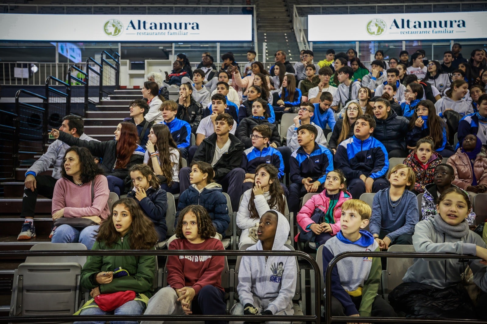 Las imágenes de los niños en el Fénix Game del Palacio de los Deportes
