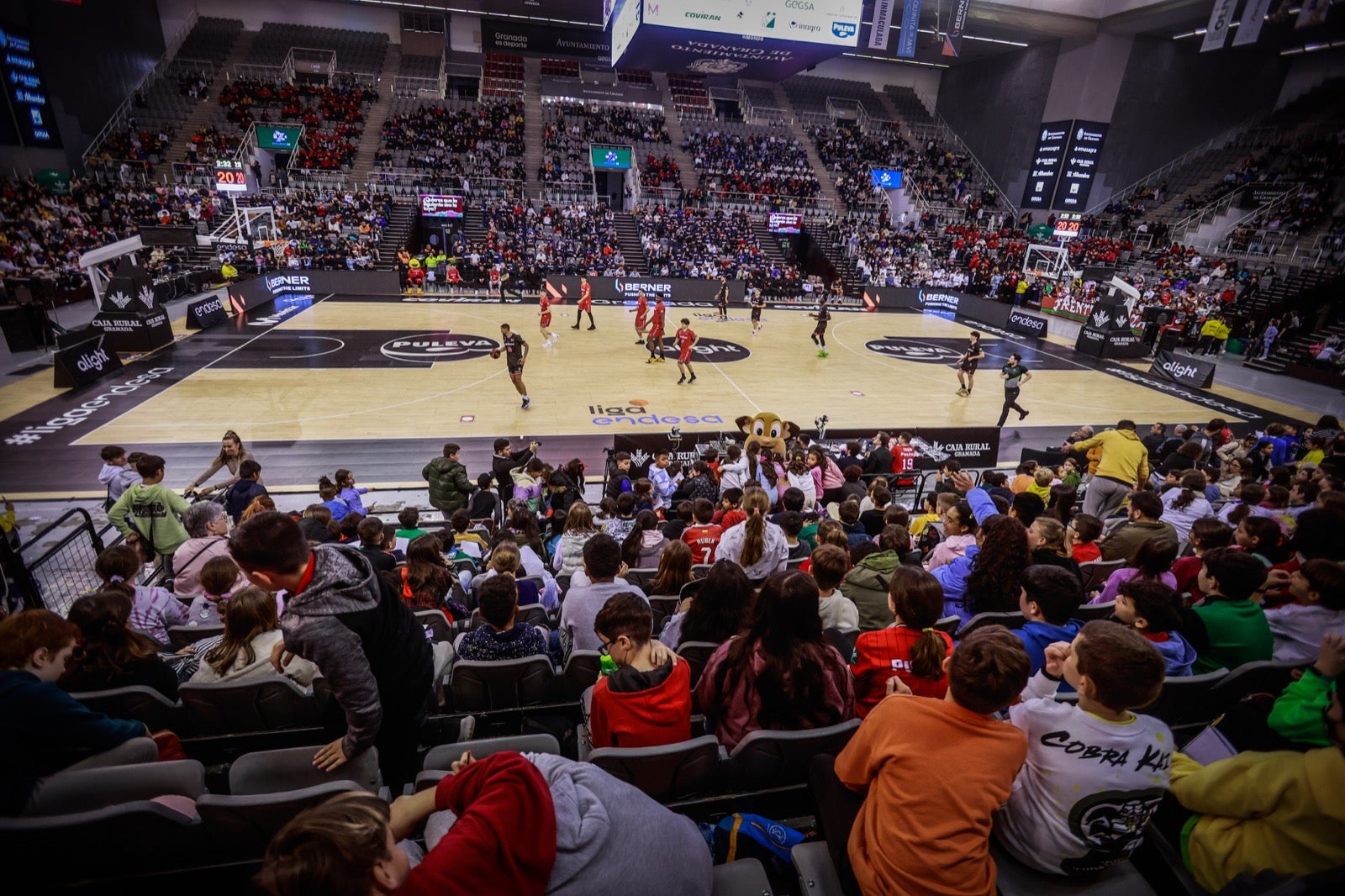Las imágenes de los niños en el Fénix Game del Palacio de los Deportes