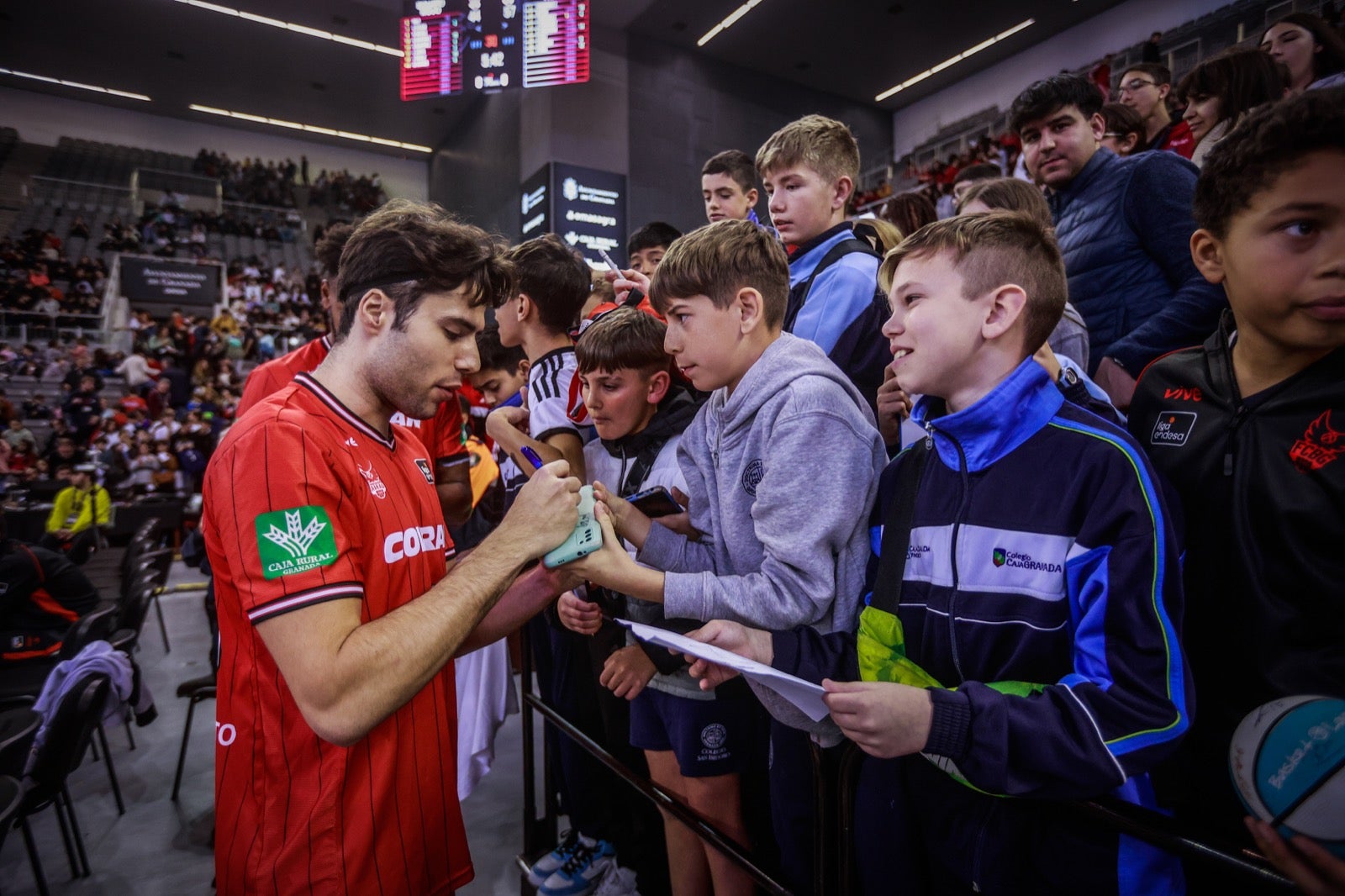 Las imágenes de los niños en el Fénix Game del Palacio de los Deportes