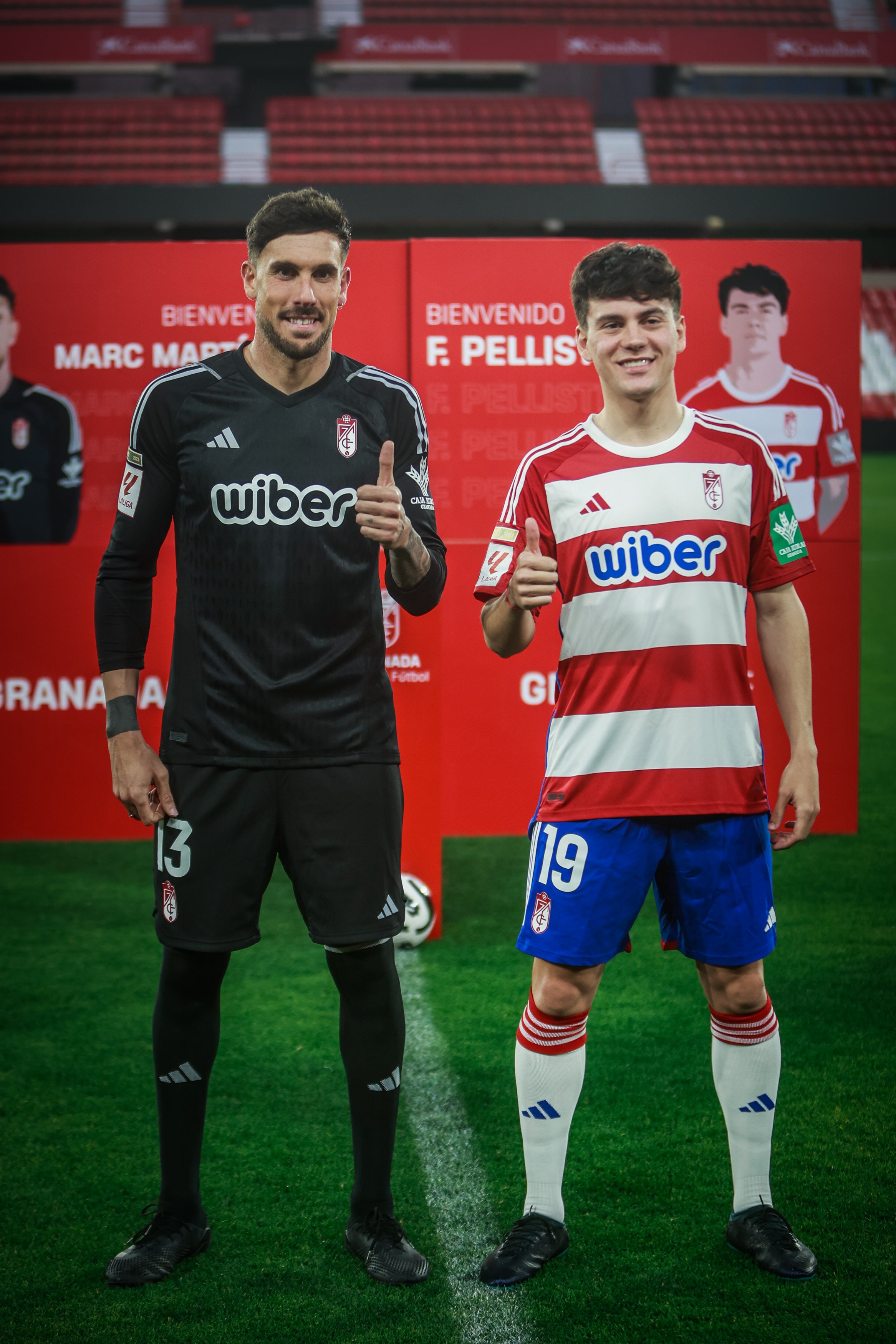 Las imágenes de la presentación de Pellistri y Marc Martínez